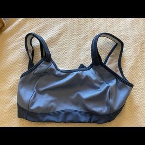 Moving Comfort Fiona sports bra in like new condition